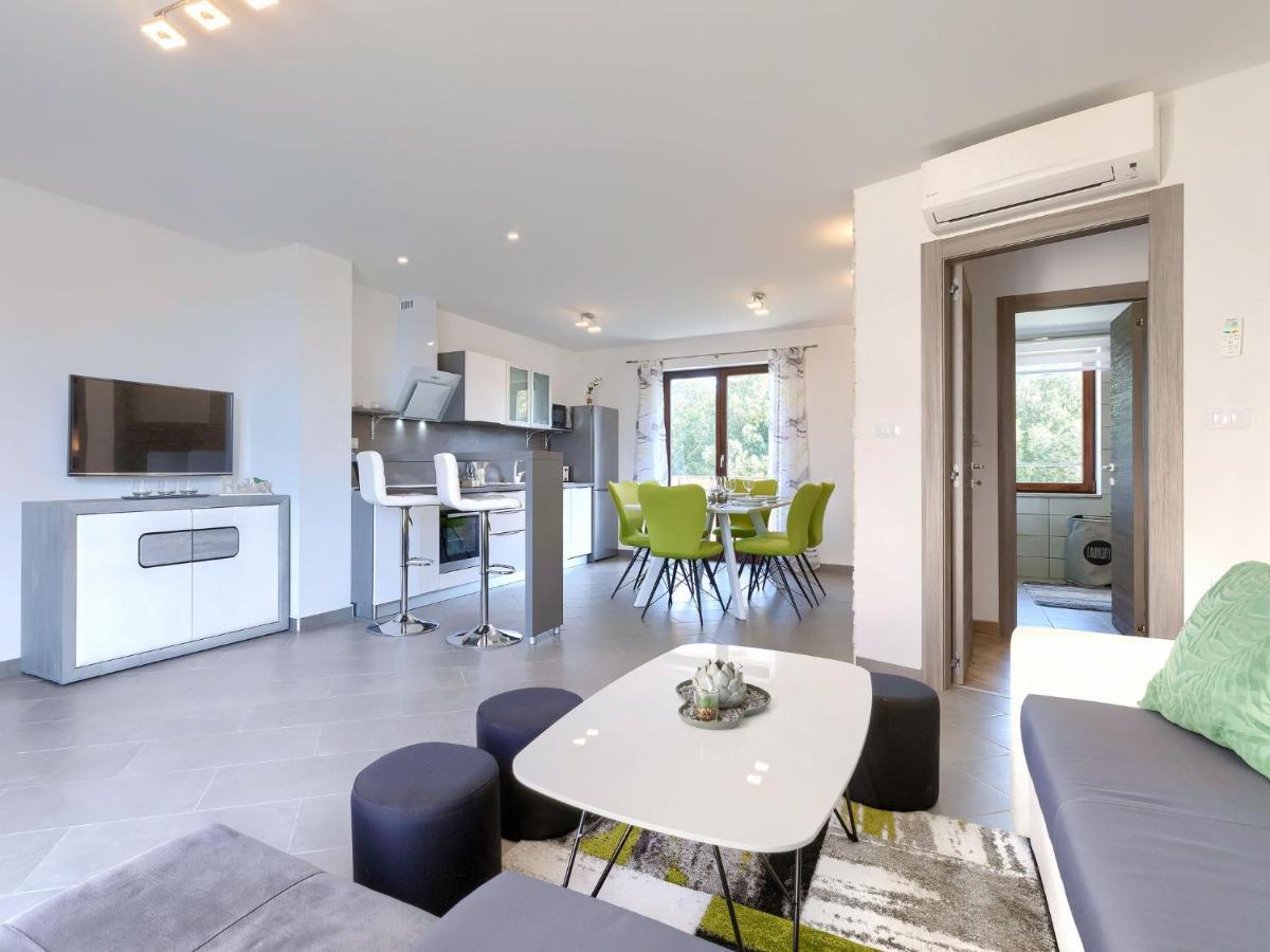 Apartment Joy By Interhome Pula Eksteriør billede